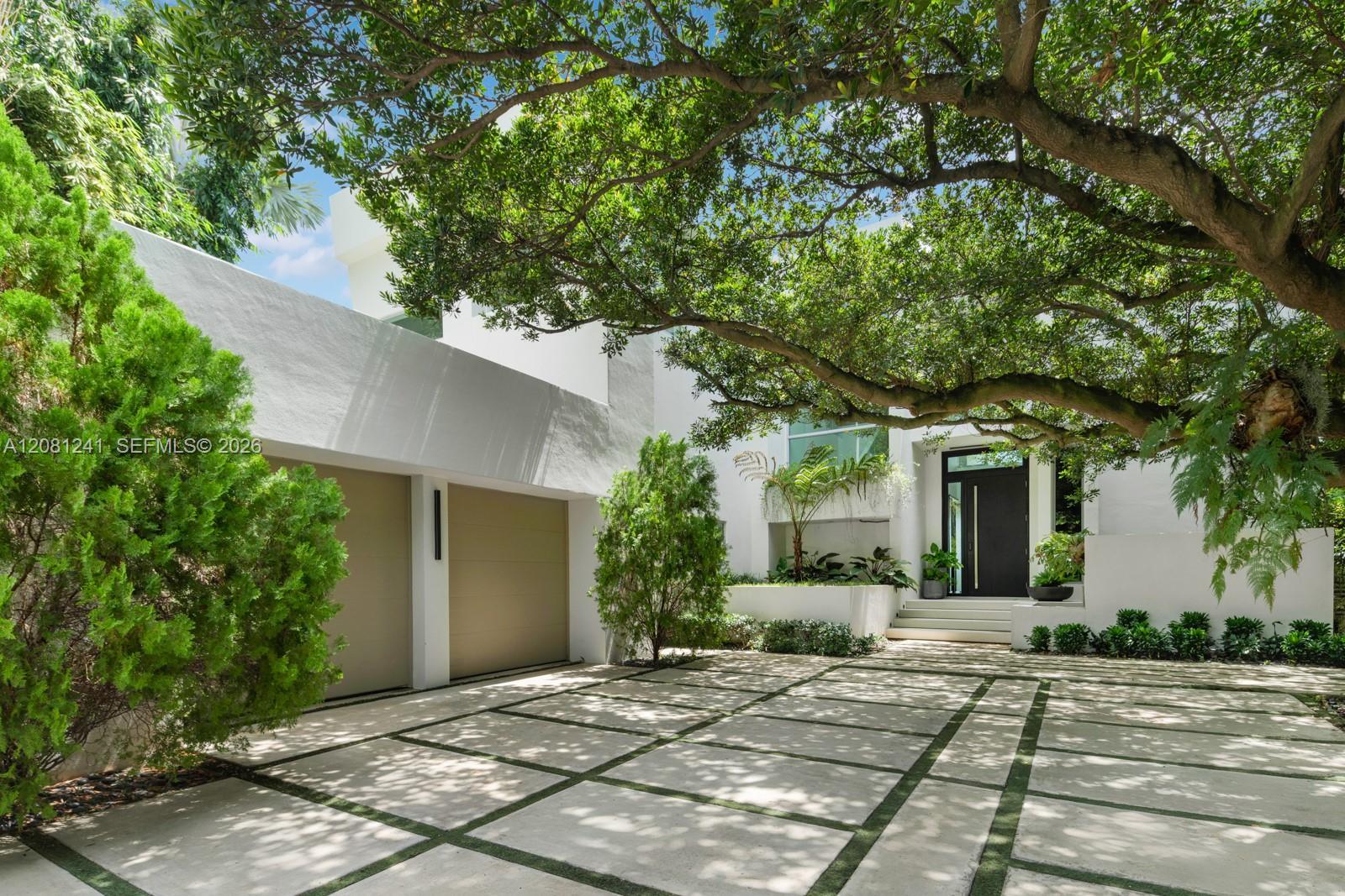 9407 E Broadview Dr, Bay Harbor Islands FL 33154 photo 2