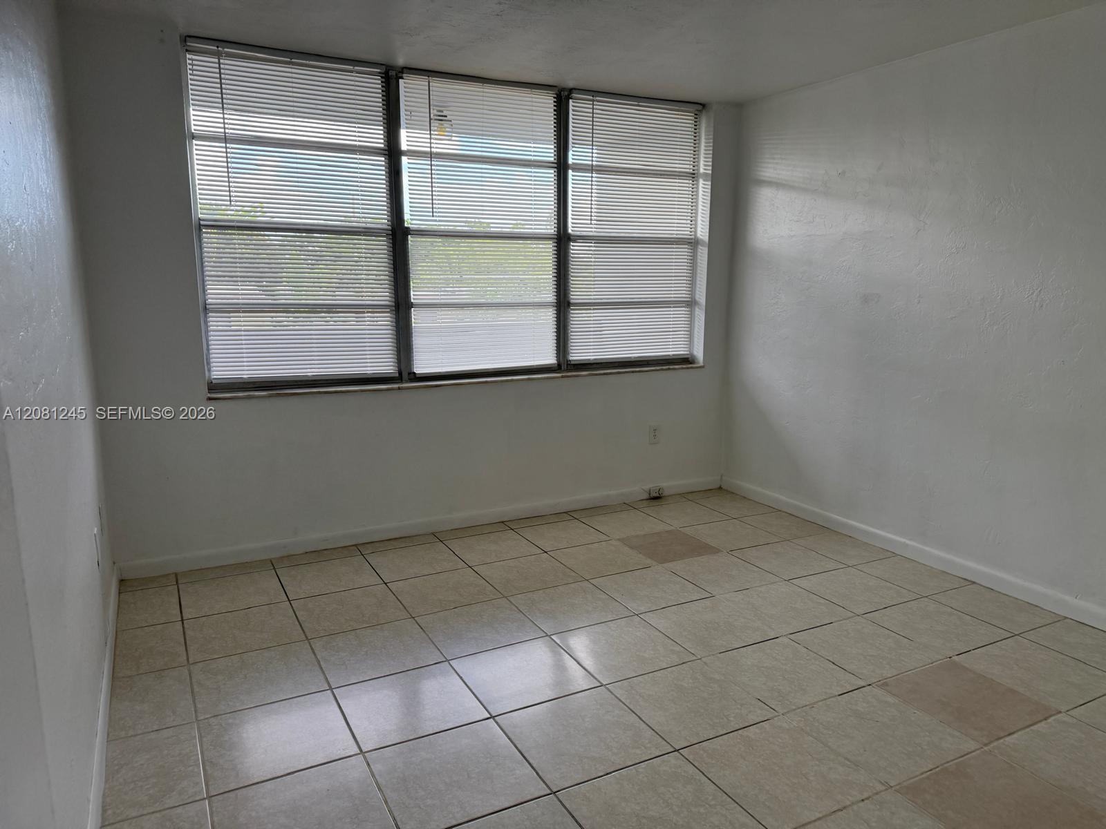 2175 NE 170th St # 310, North Miami Beach FL 33162 photo 3