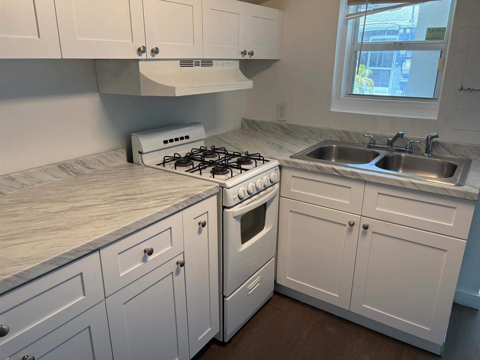 1912 ARTHUR Street # C, Hollywood FL 33020 photo 5