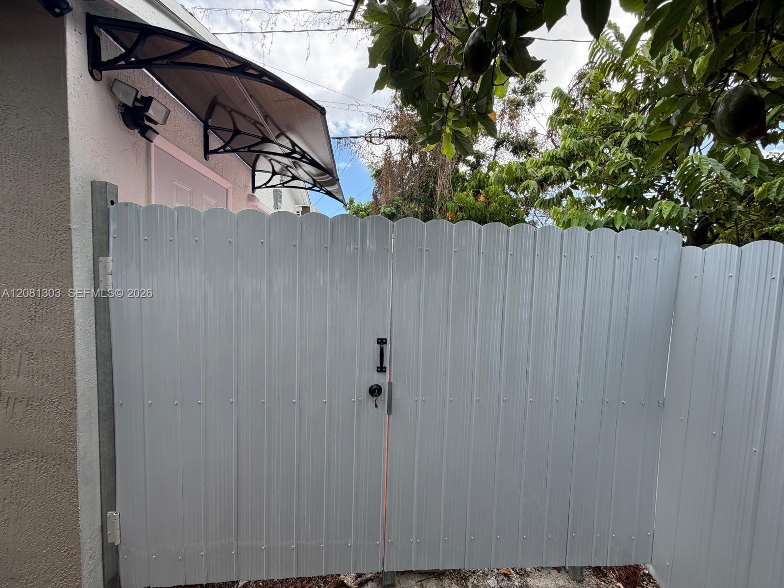 Homestead, FL 33033 photo 2