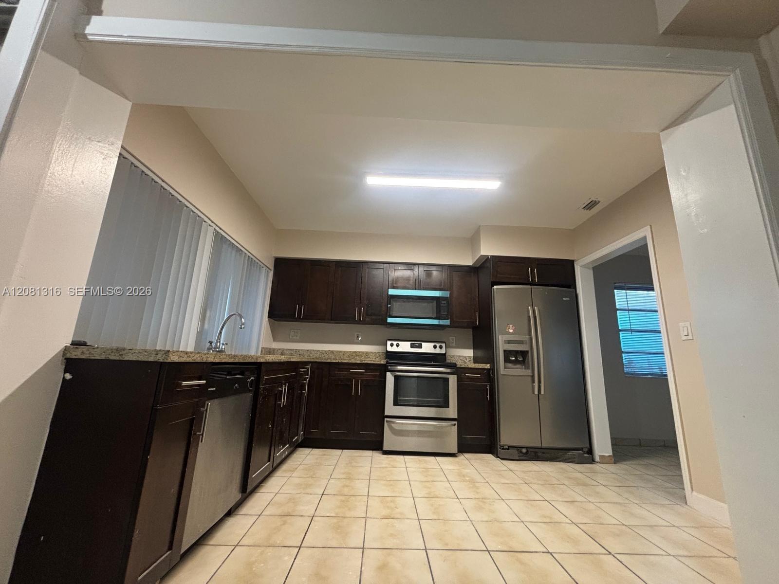 7840 Granada Blvd, Miramar FL 33023 photo 2
