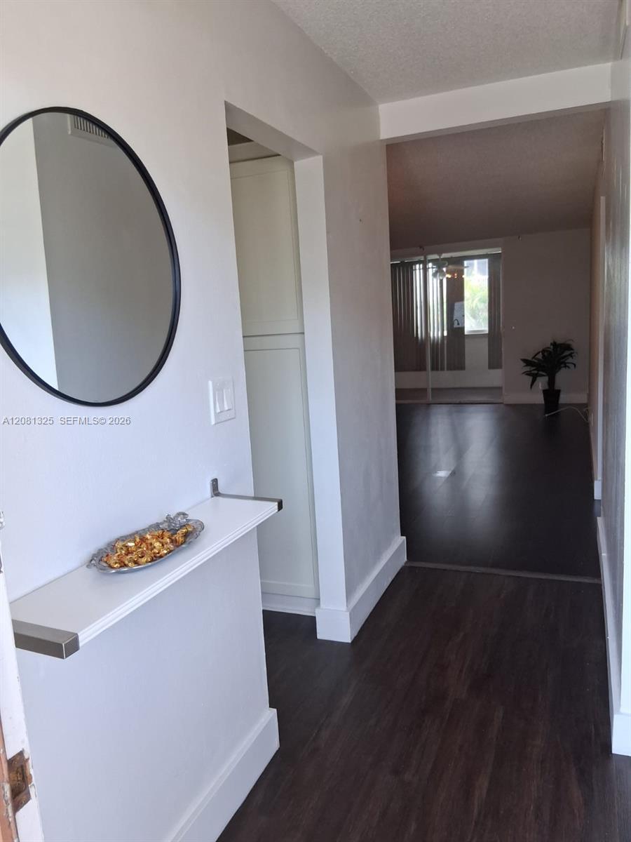 Hallandale Beach, FL 33009 photo 2