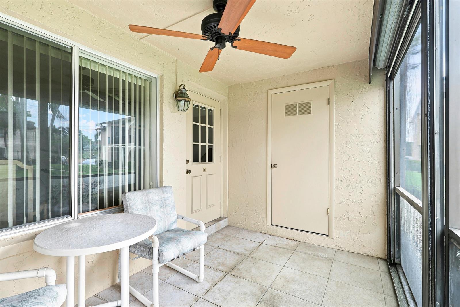 204 Pine Hov Circle # 1, FL 33463 photo 5