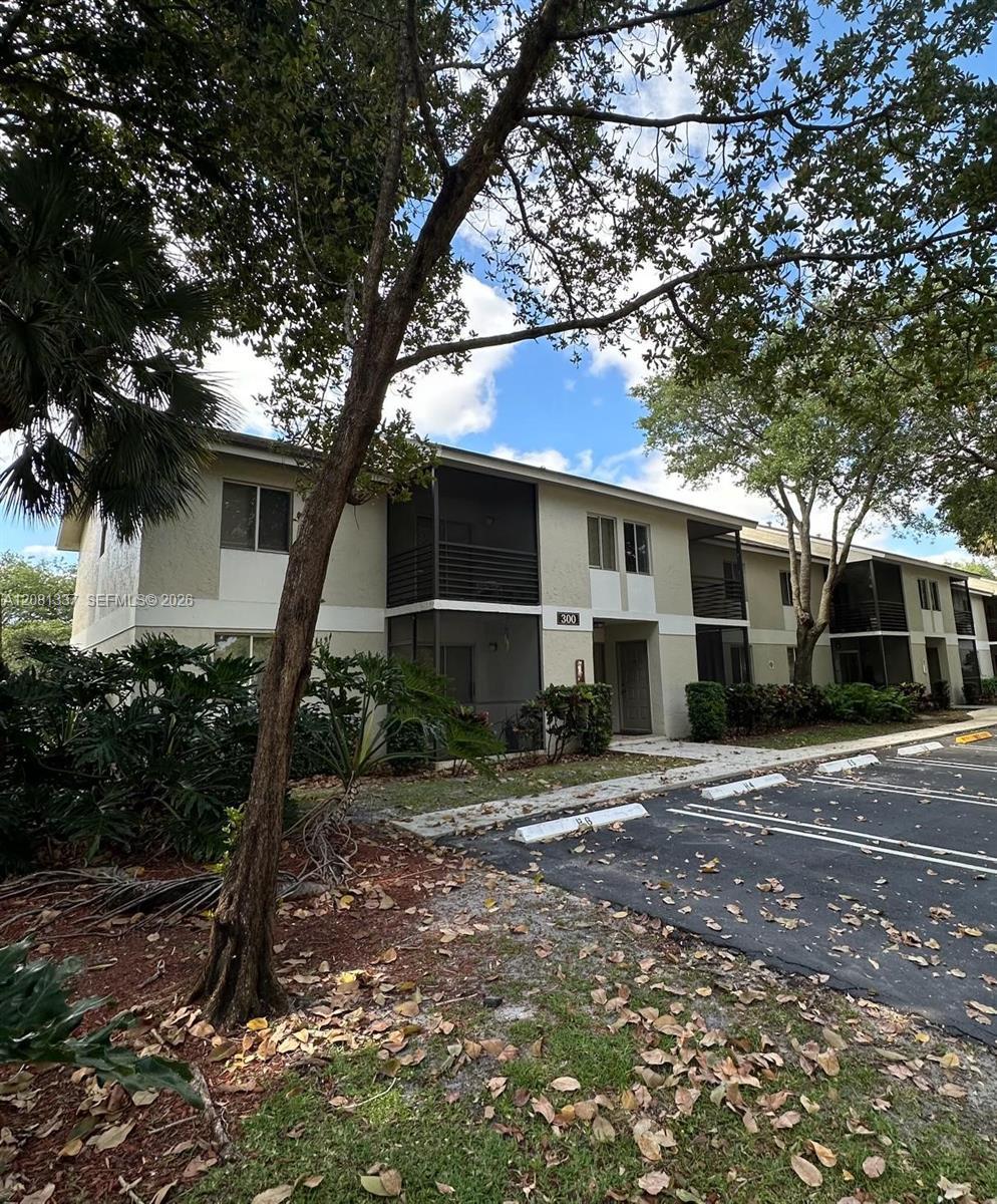 300 Gardens Dr # 201, Pompano Beach FL 33069 photo 3