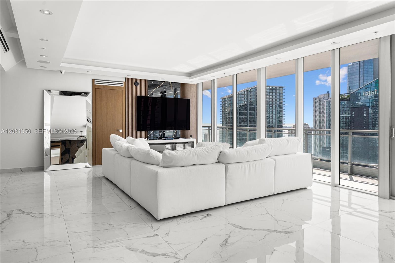 92 SW 3rd St # 04, Miami FL 33130 photo 3
