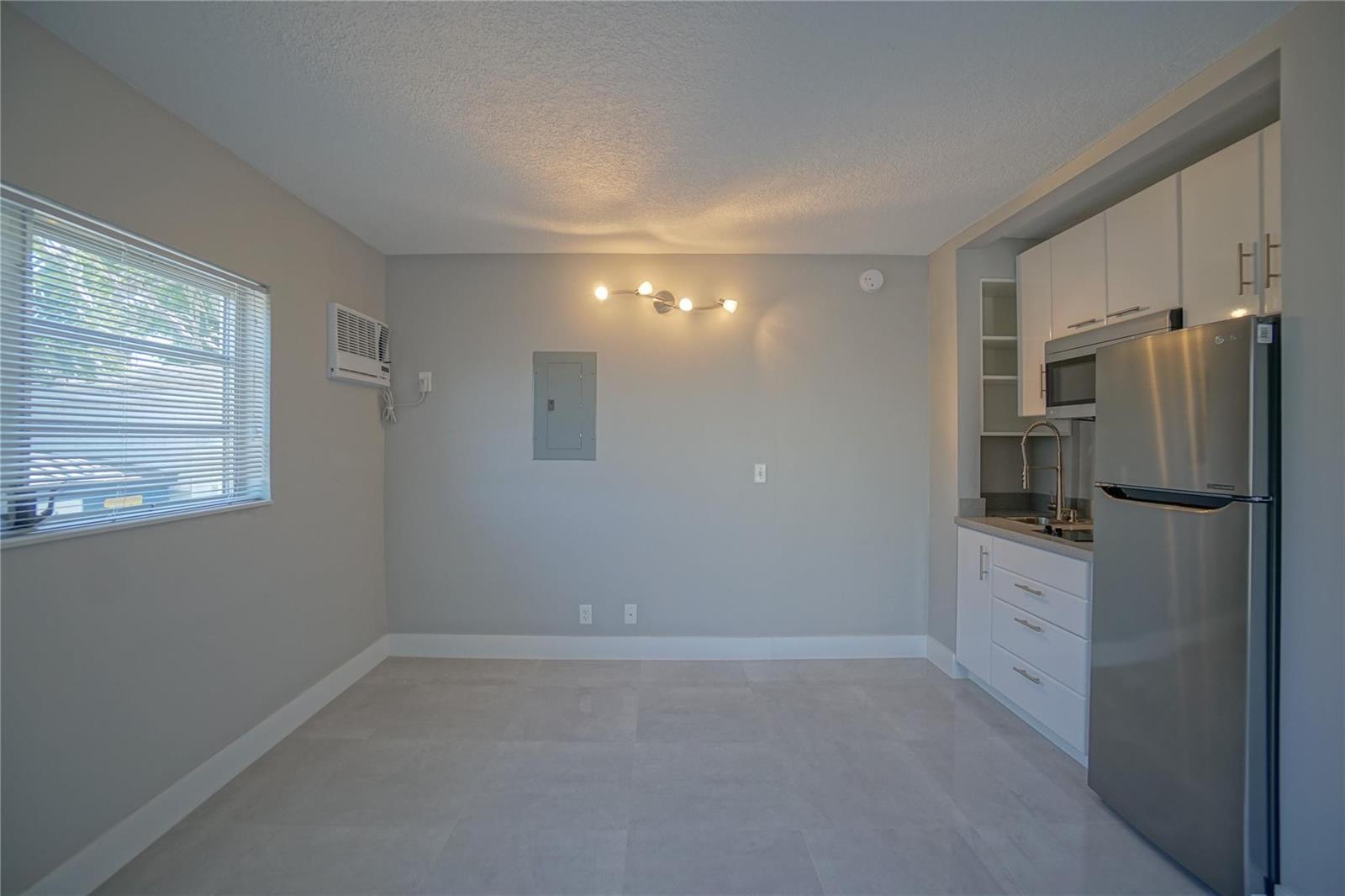 640 NE 7th Avenue # 13, Fort Lauderdale FL 33304 photo 2