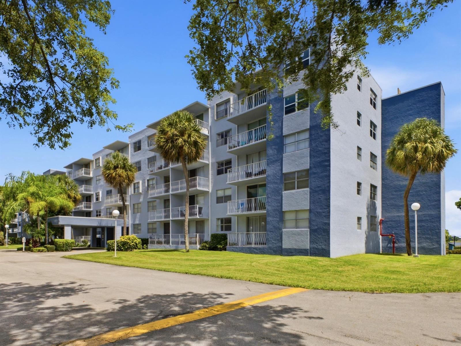 480 Executive Center Drive # 1C, West Palm Beach FL 33401
