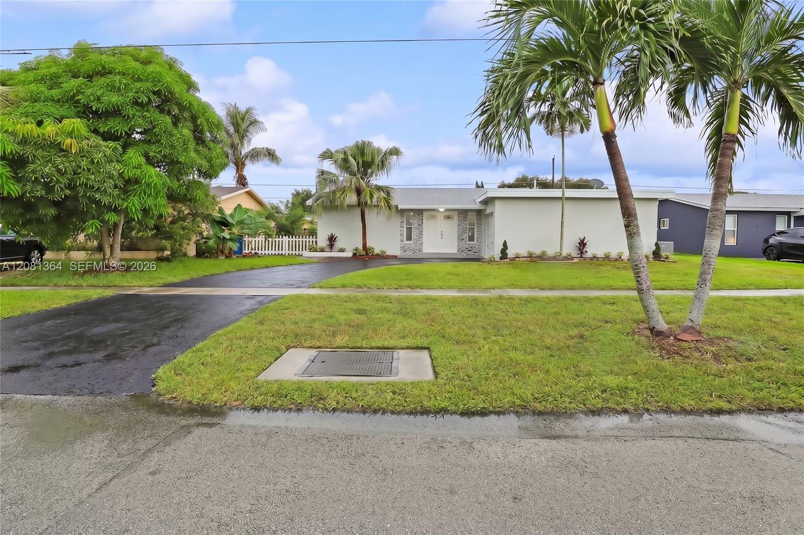 11940 NW 29th Mnr, Sunrise FL 33323 photo 3