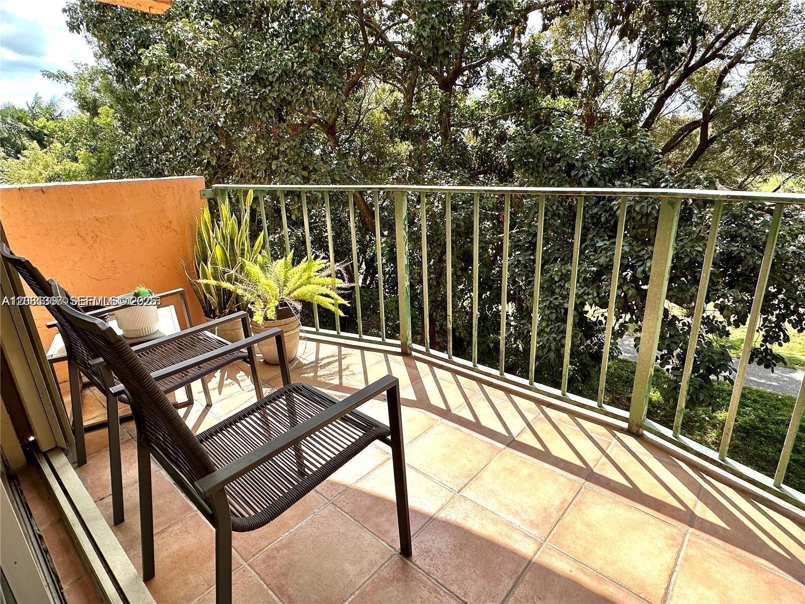 9360 Fontainebleau Blvd # 612, Miami FL 33172