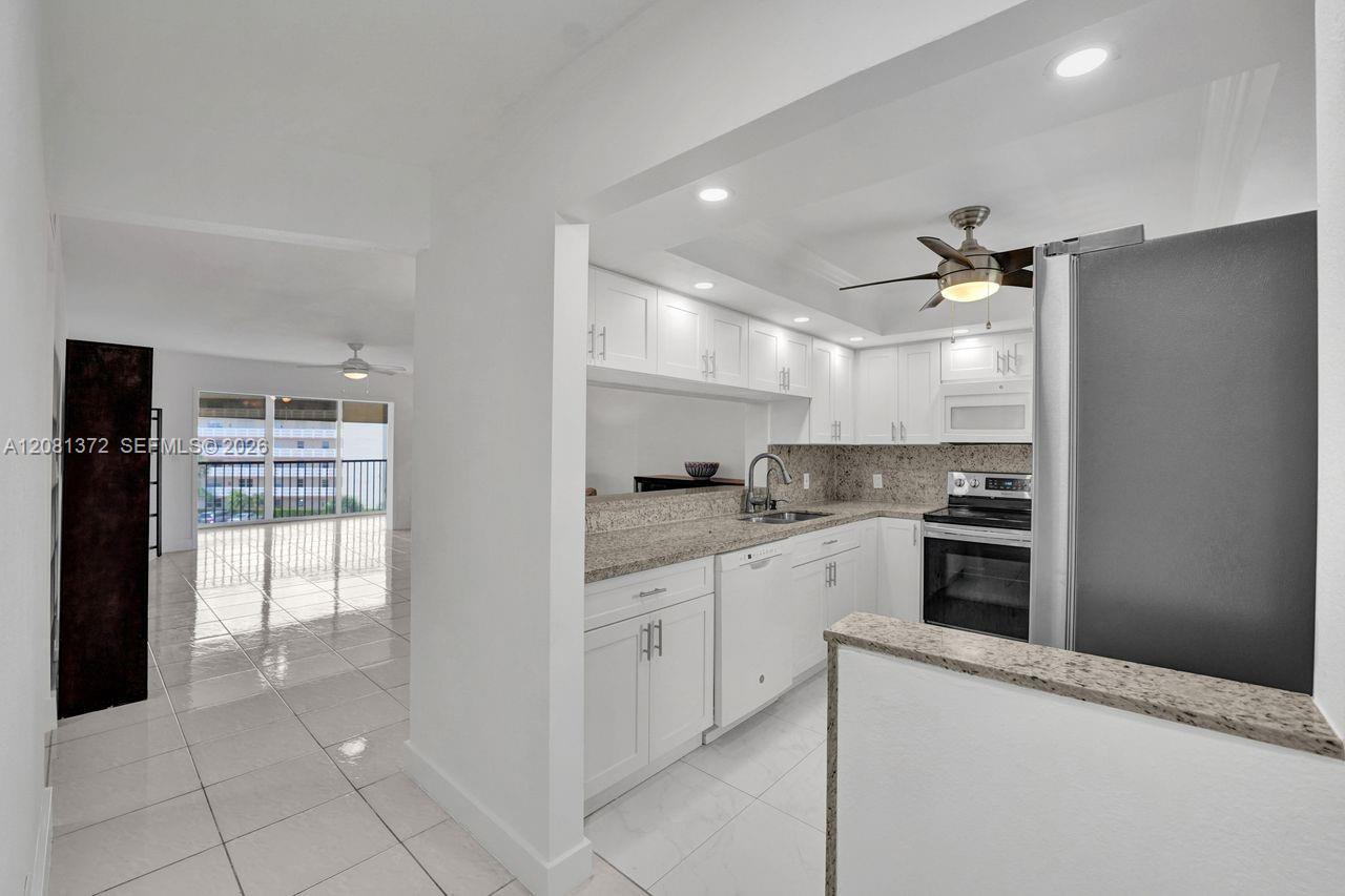 170 SE 5th Ave # 405, Dania Beach FL 33004 photo 2