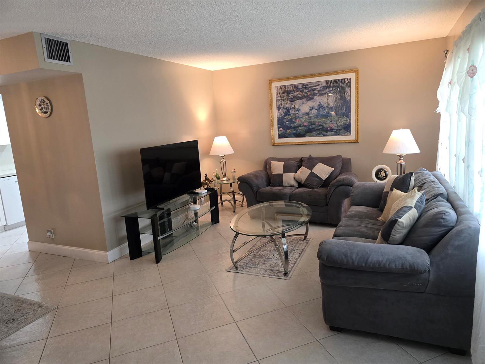 1902 Bermuda Circle # E4, Coconut Creek FL 33066 photo 3