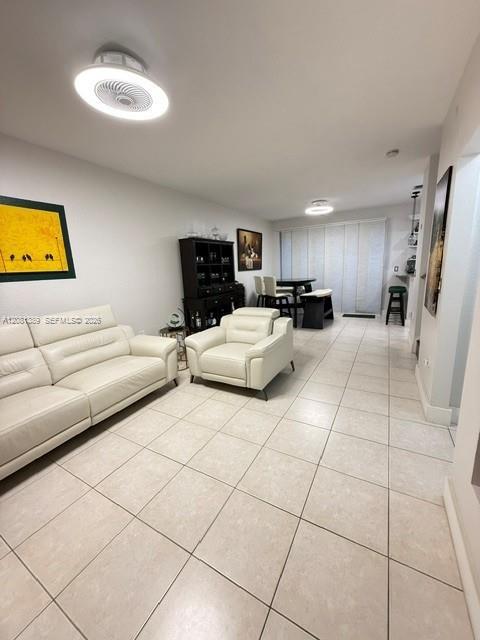 692 NW 170th Ter, Pembroke Pines FL 33028 photo 2