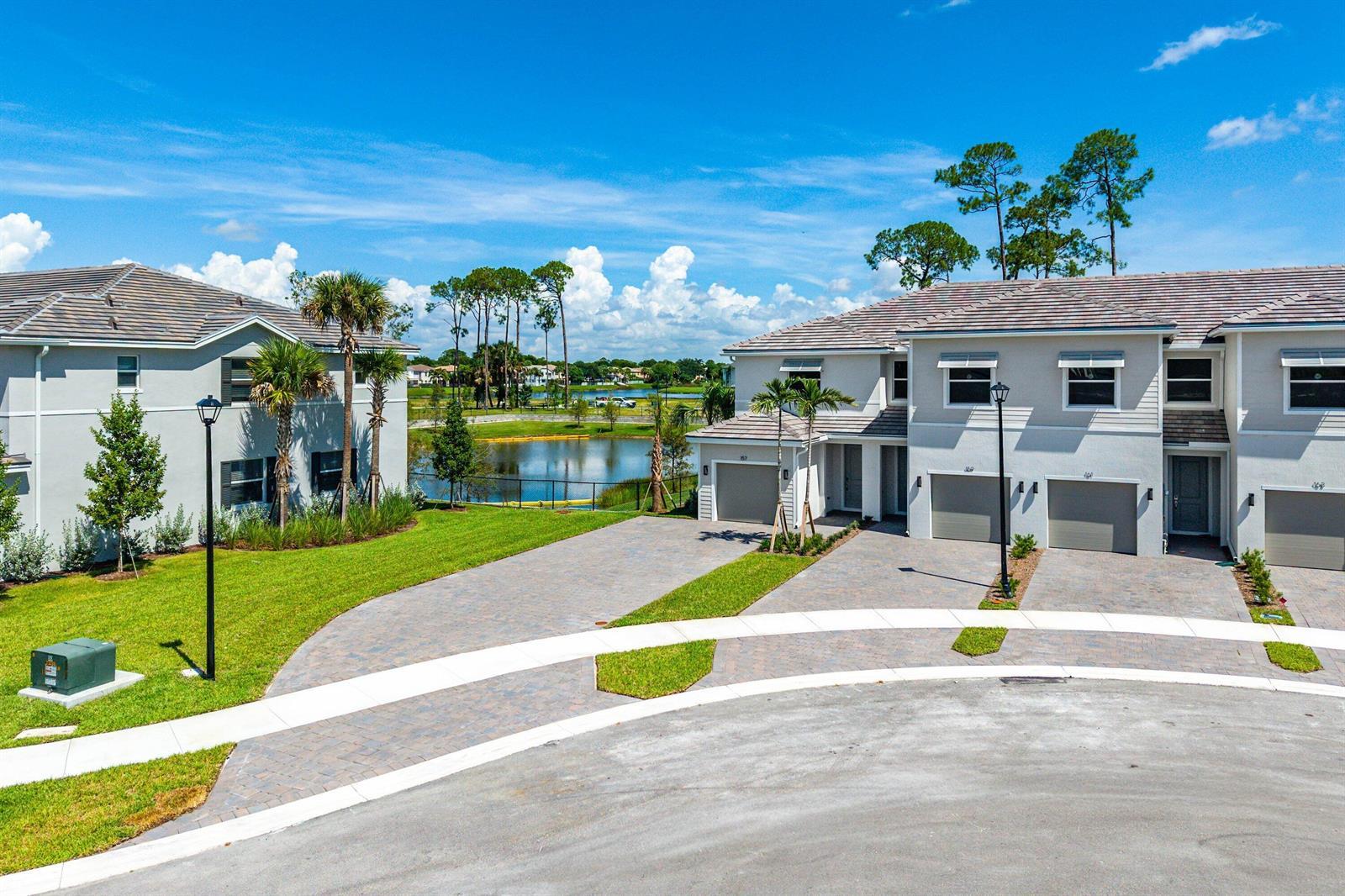 157 LAKESIDE LANDING Court, Royal Palm Beach FL 33411 photo 2