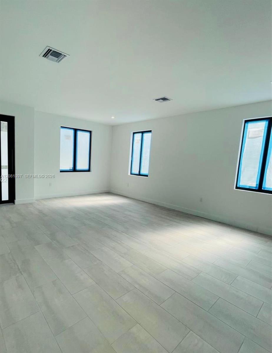 309 NW 7th Ct # 1, Hallandale Beach FL 33009 photo 5