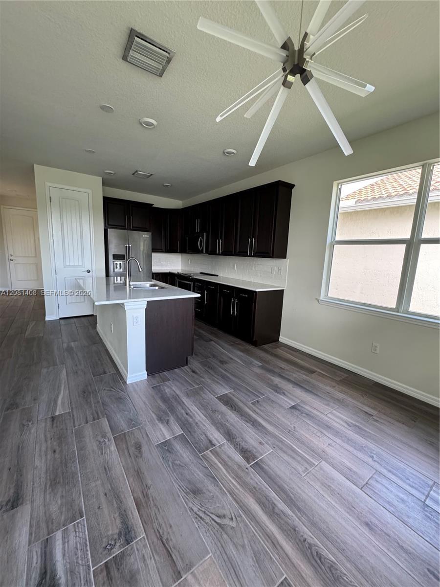 4729 Greenway Dr, Hollywood FL 33021 photo 3