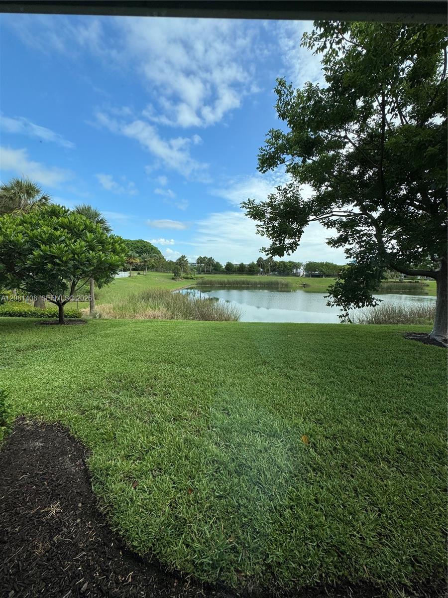 4729 Greenway Dr, Hollywood FL 33021 photo 5