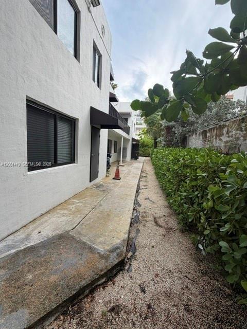 625 SW 5th Ave # 10, Miami FL 33130 photo 2