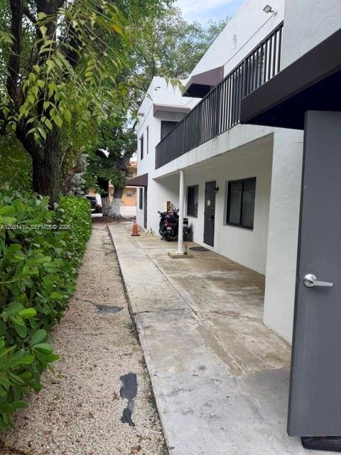 625 SW 5th Ave # 10, Miami FL 33130 photo 3