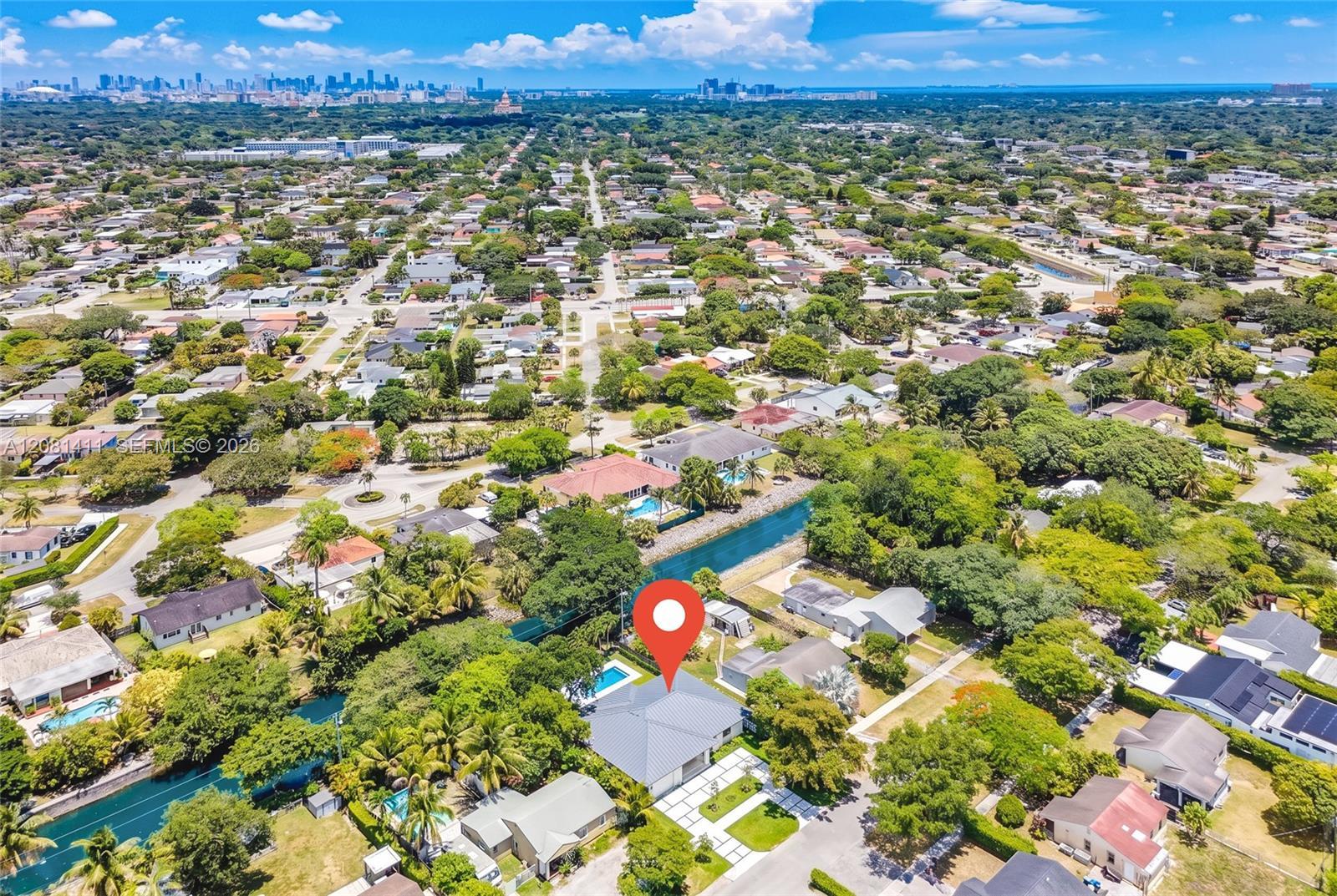 6853 S Waterway Dr, Miami FL 33155 photo 4