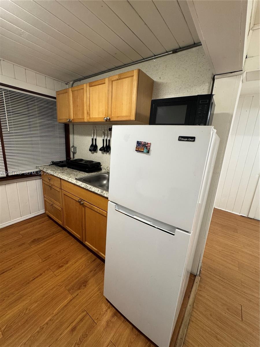 3271 (REAR Studio) NW 15th St, Miami FL 33125 photo 3