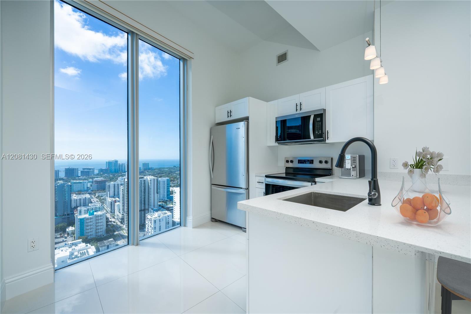185 SW 7th St # 4412, Miami FL 33130 photo 2