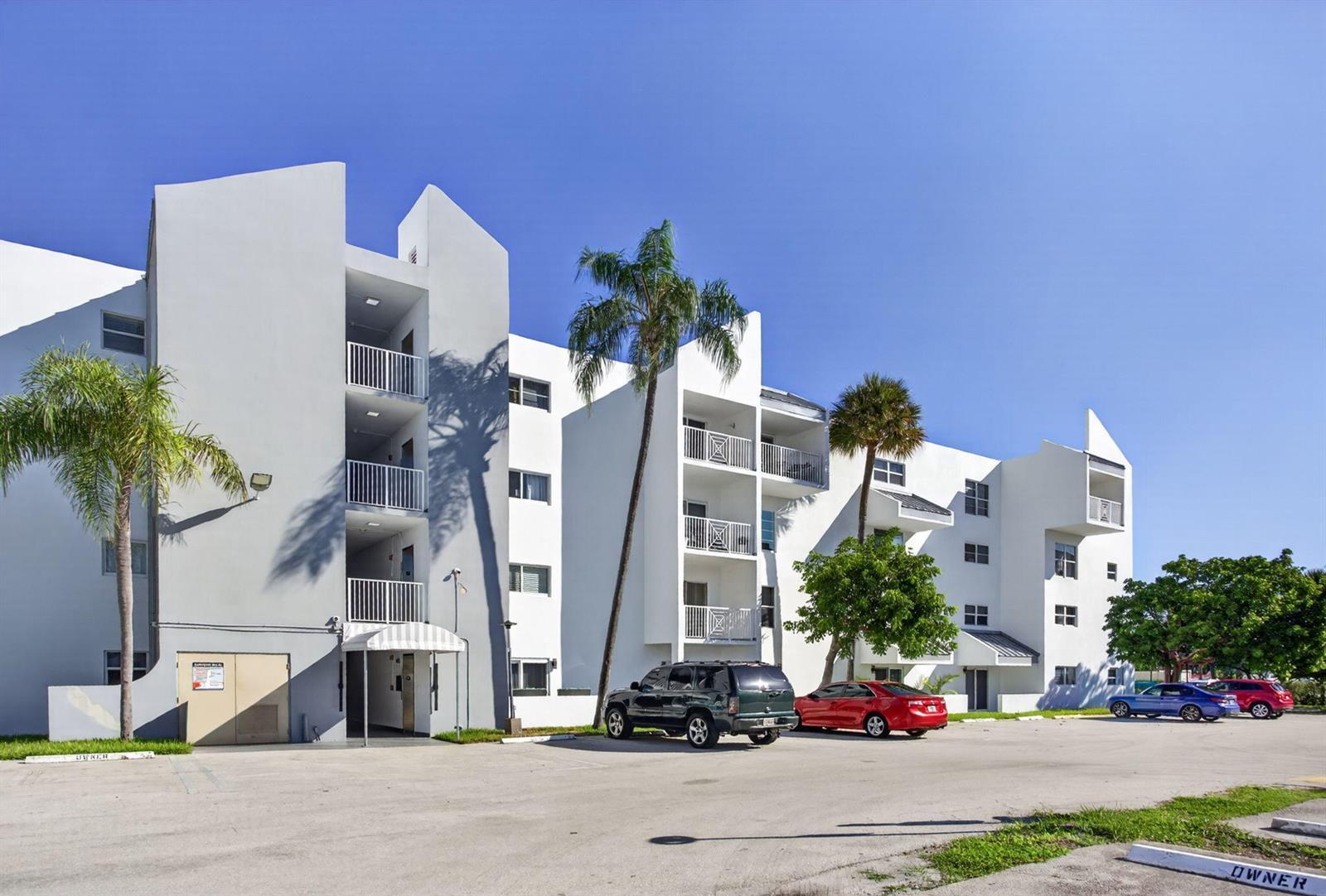 2840 NE 14TH ST Causeway # 203A, Pompano Beach FL 33062 photo 2