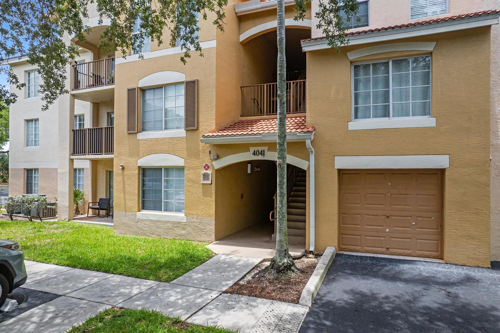4041 SAN MARINO Boulevard # 202, West Palm Beach FL 33409 photo 2