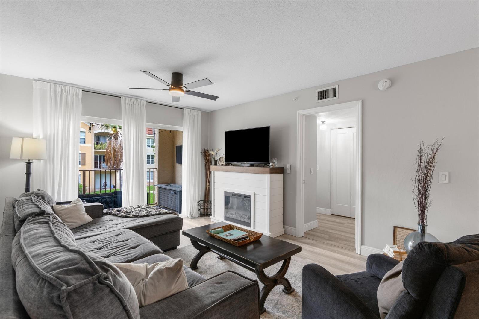4041 SAN MARINO Boulevard # 202, West Palm Beach FL 33409 photo 3