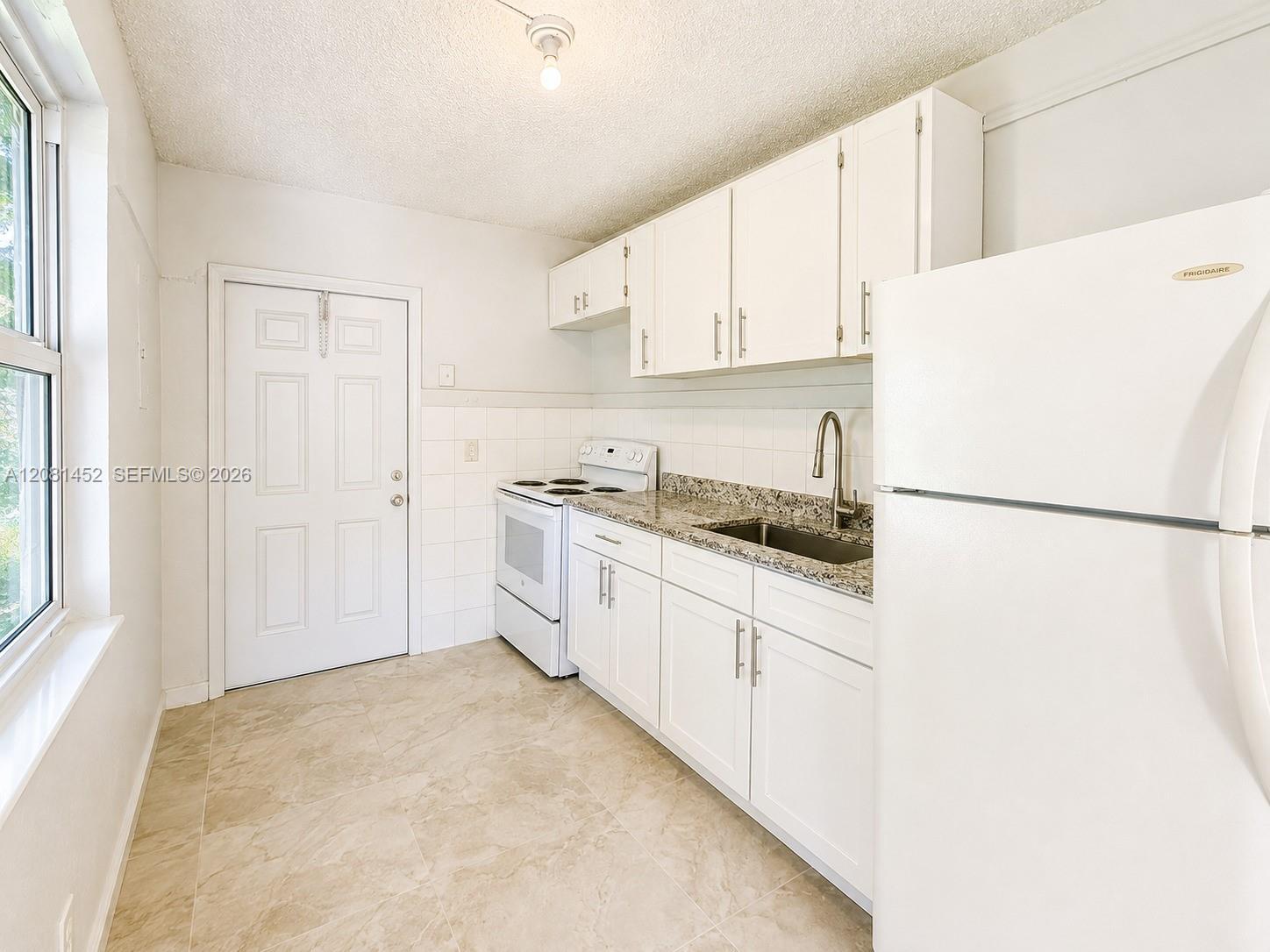 2631 NW 6th St, Pompano Beach FL 33069 photo 2