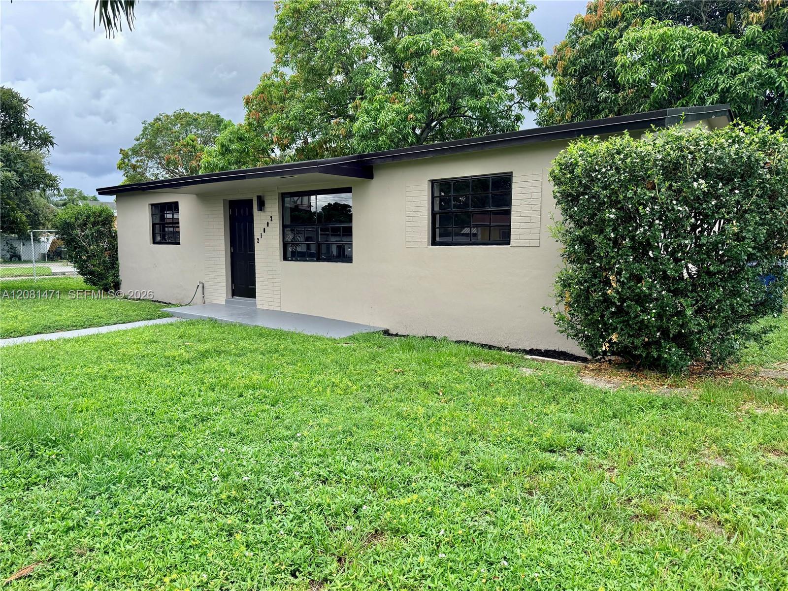 21002 NW 34th Ct, Miami Gardens FL 33056 photo 2