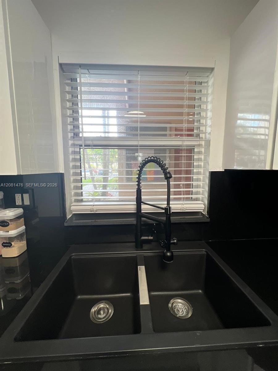 9451 Evergreen Pl # 105, Davie FL 33324 photo 4