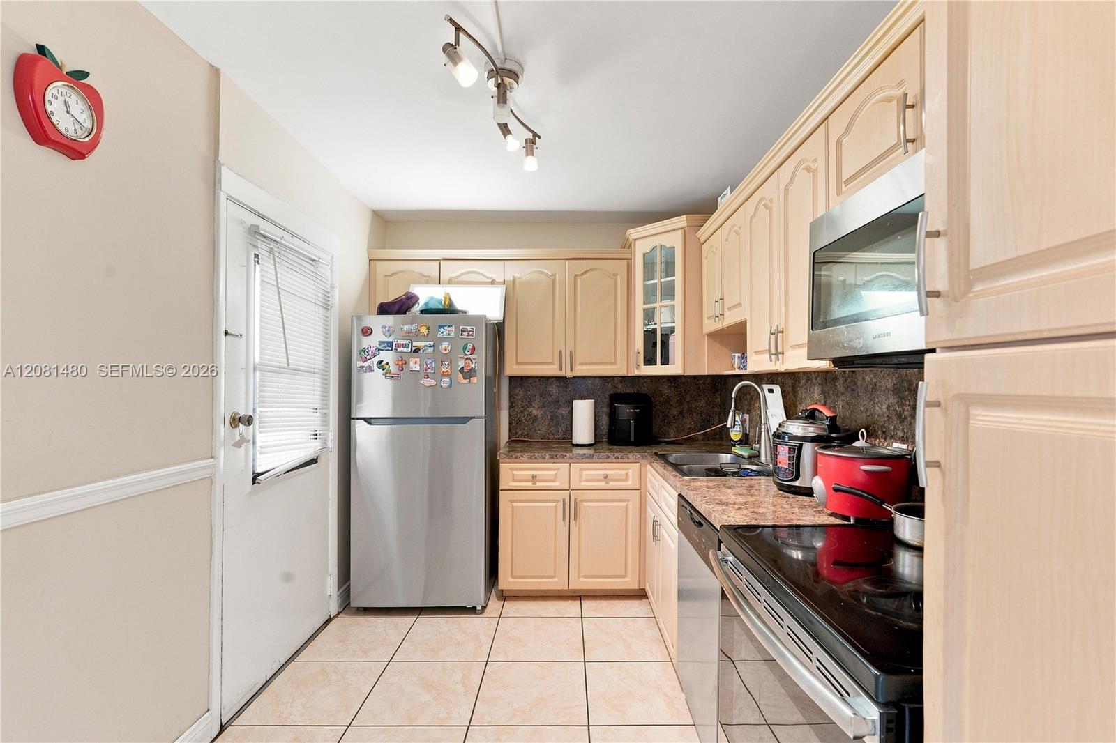 3475 N Country Club Dr # 615, Aventura FL 33180 photo 3