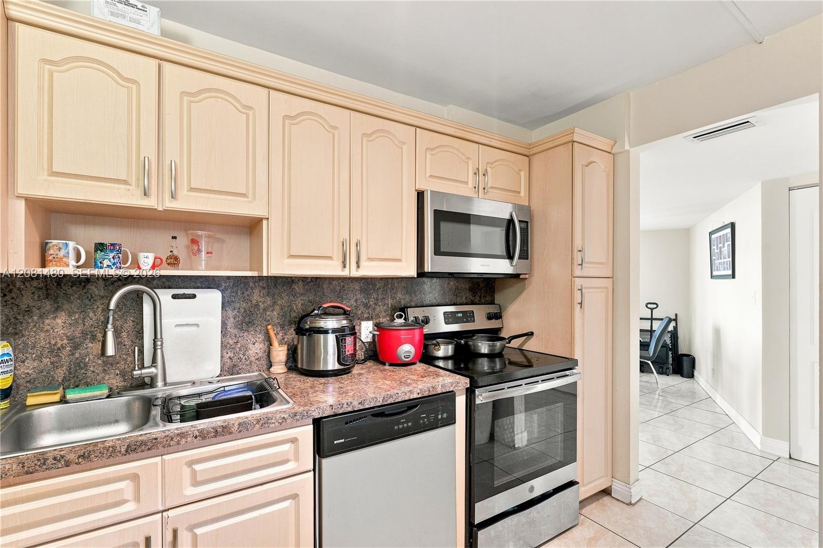 3475 N Country Club Dr # 615, Aventura FL 33180 photo 4