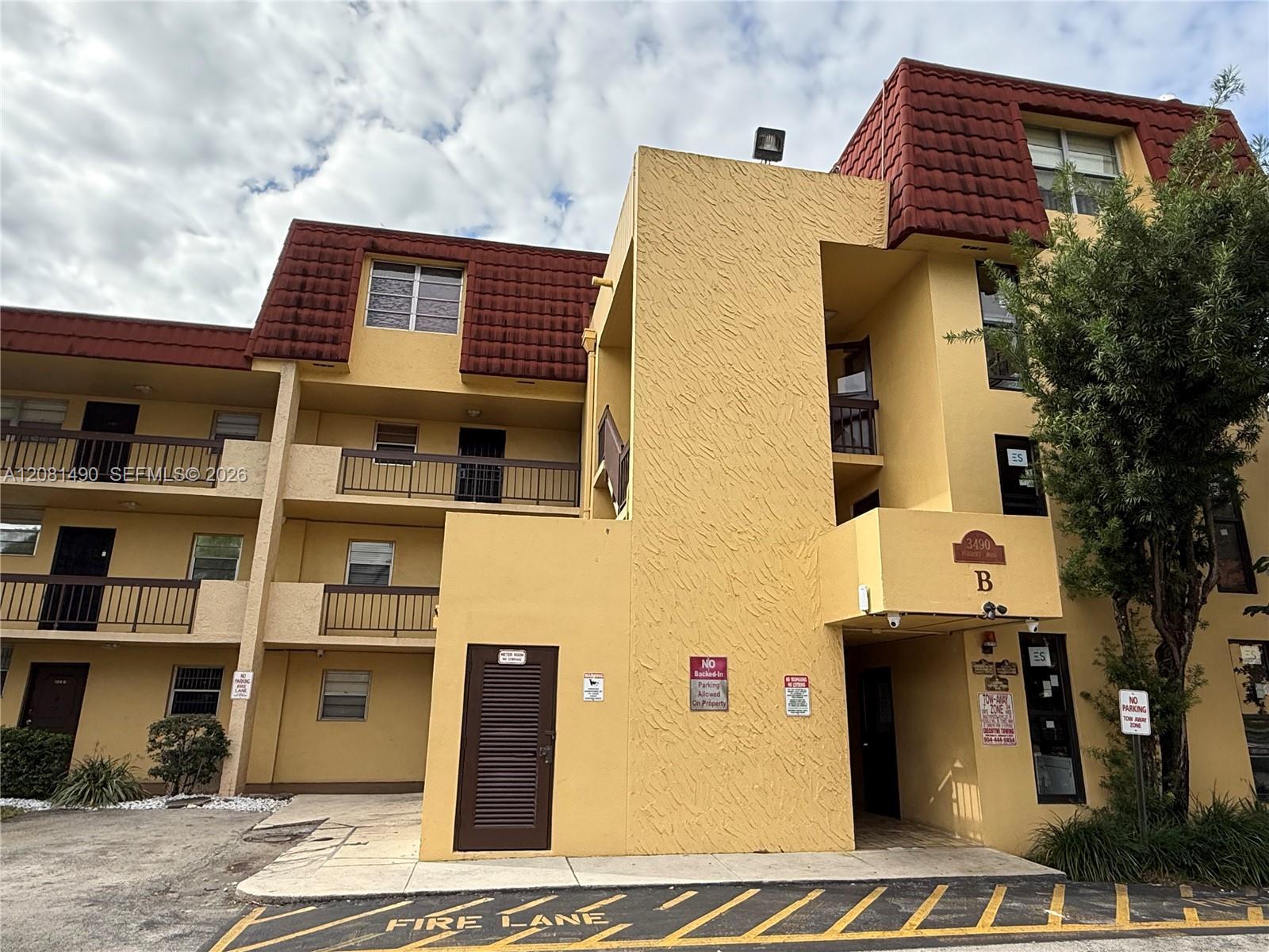 3490 Foxcroft Rd # B208, Miramar FL 33025