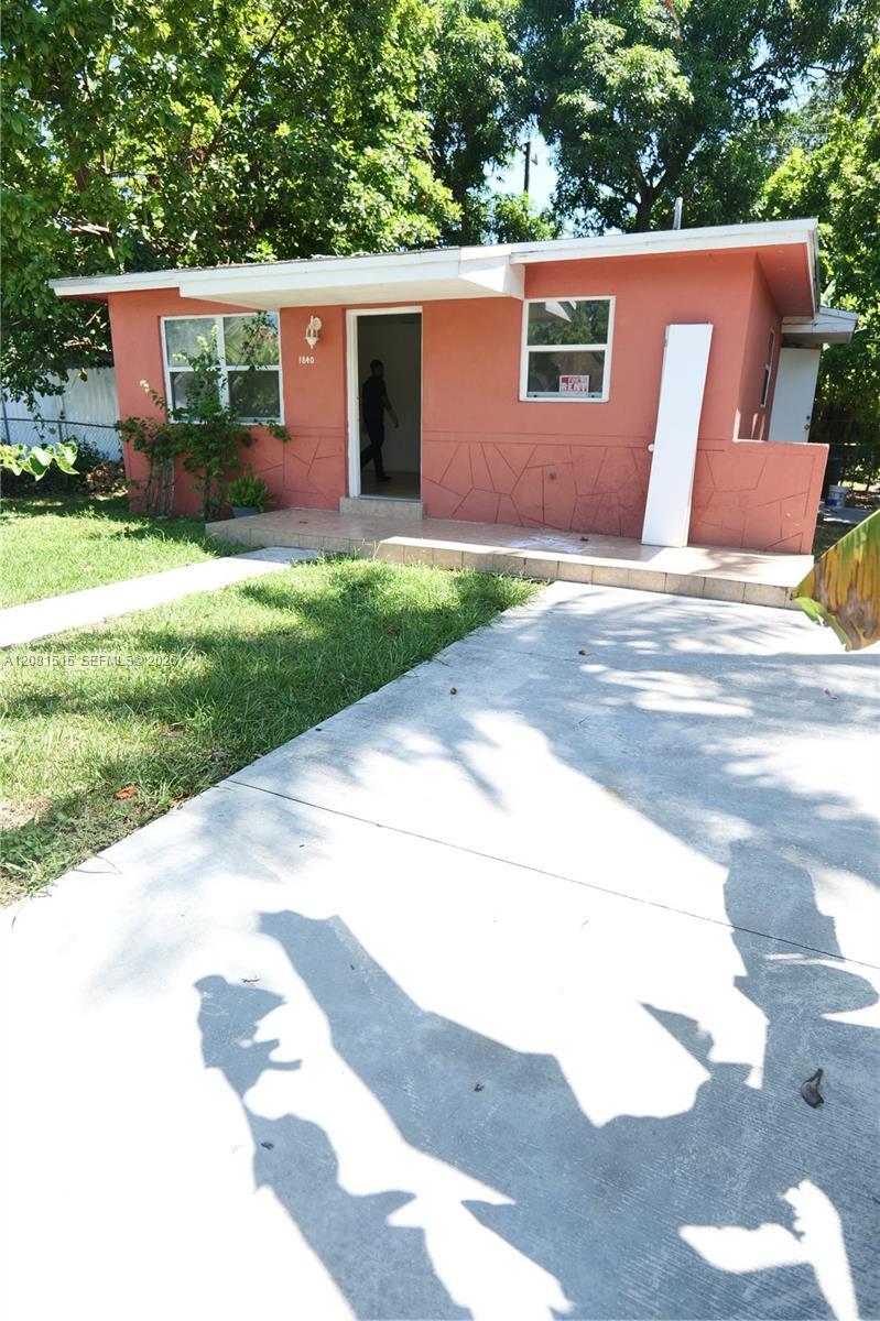 1840 NW 112th St, Miami FL 33167 photo 2