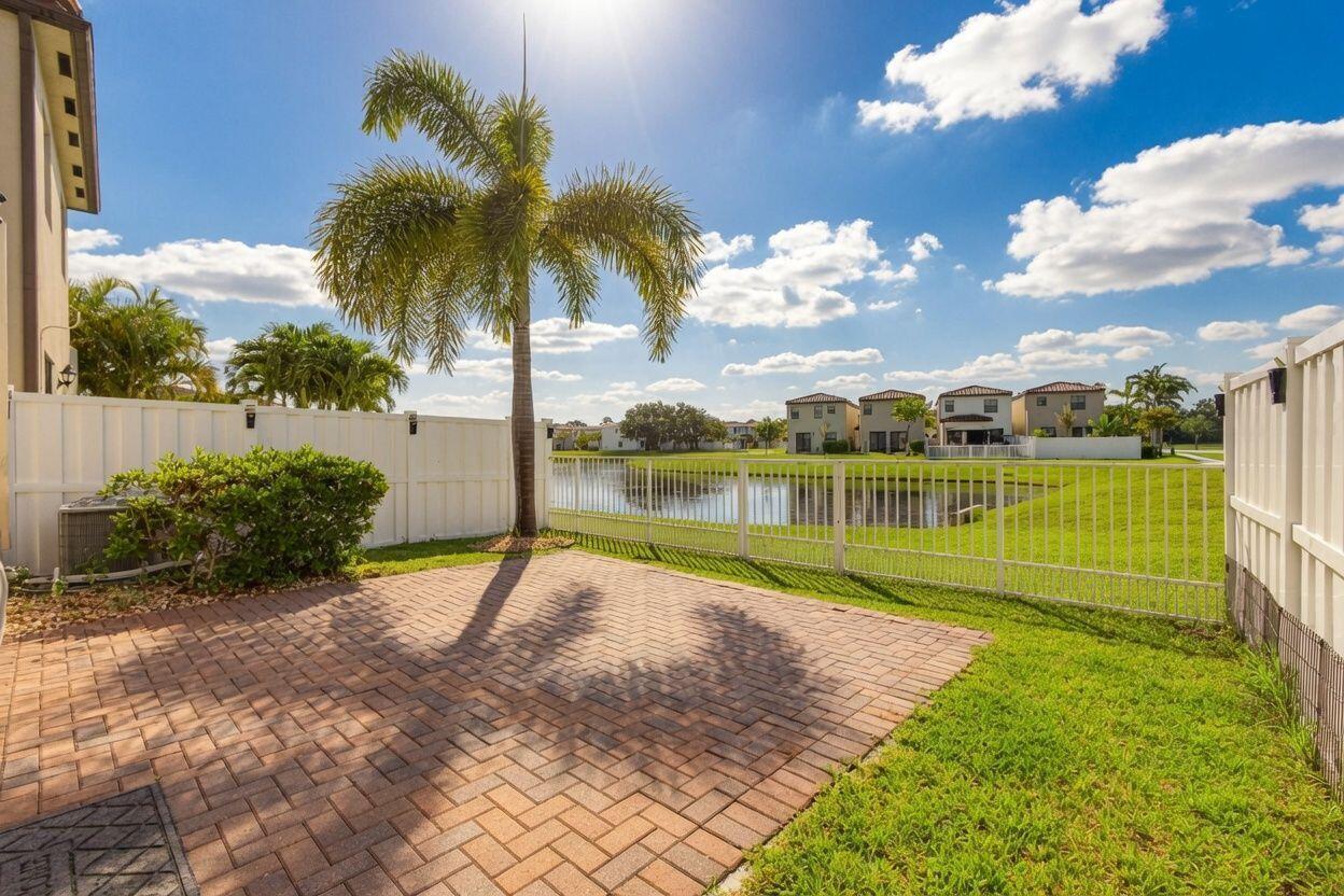 3002 Butternut Lane, Riviera Beach FL 33410 photo 3