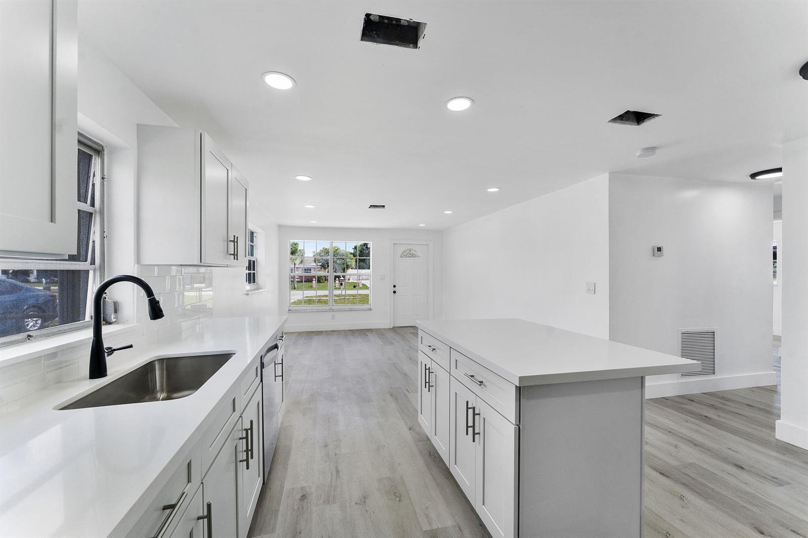 354 NW 4th Place, Deerfield Beach FL 33441 photo 5