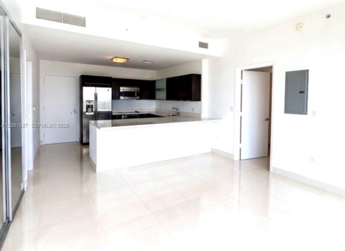 90 SW 3rd St, Miami FL 33130 photo 4