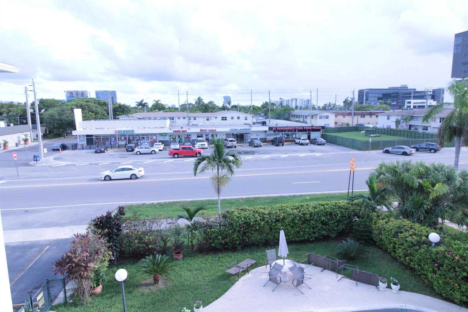 721 ATLANTIC SHORES Boulevard # 309, Hallandale Beach FL 33009 photo 2