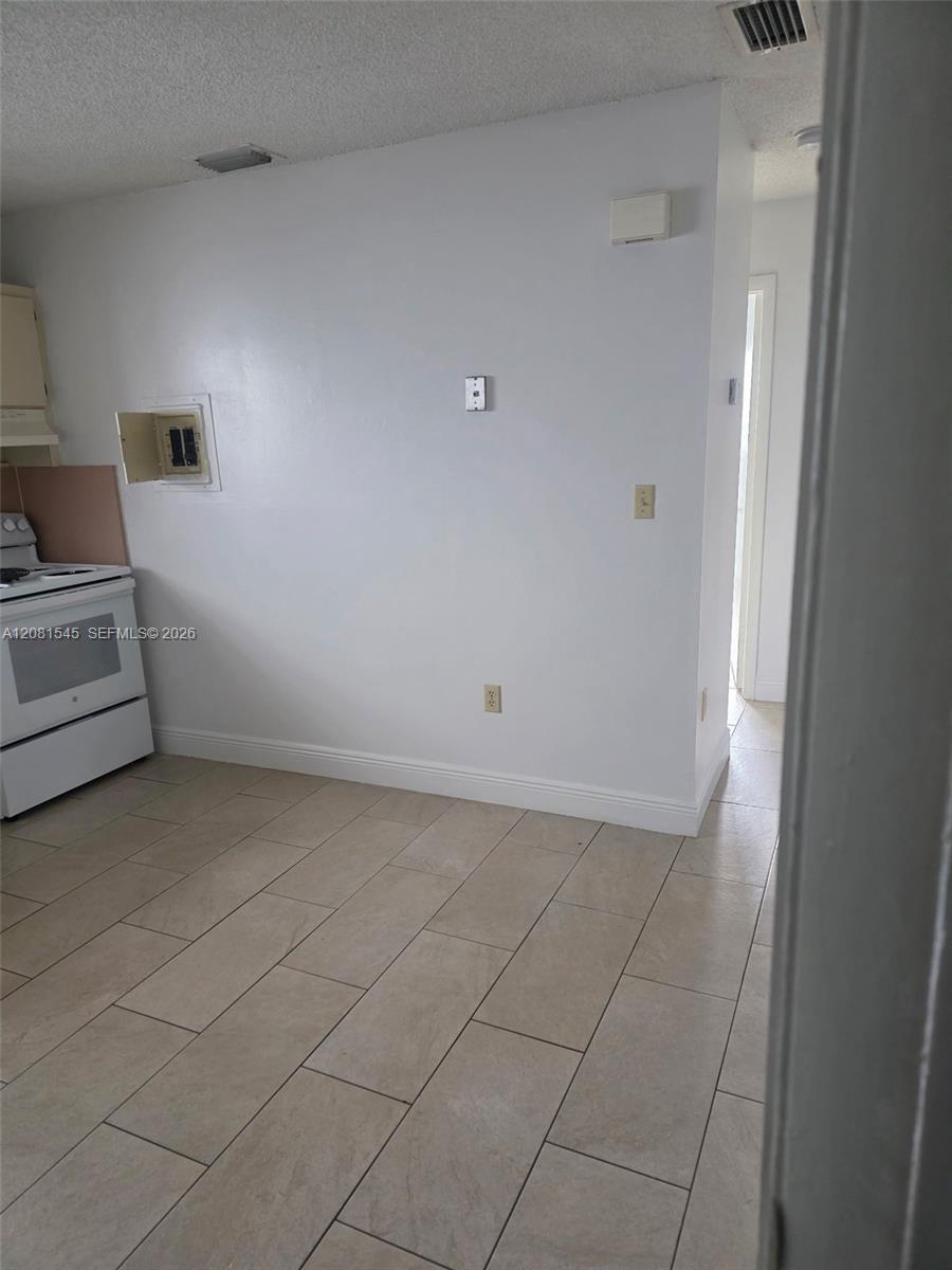 1575 NW 1st St # 3, Miami FL 33125 photo 5