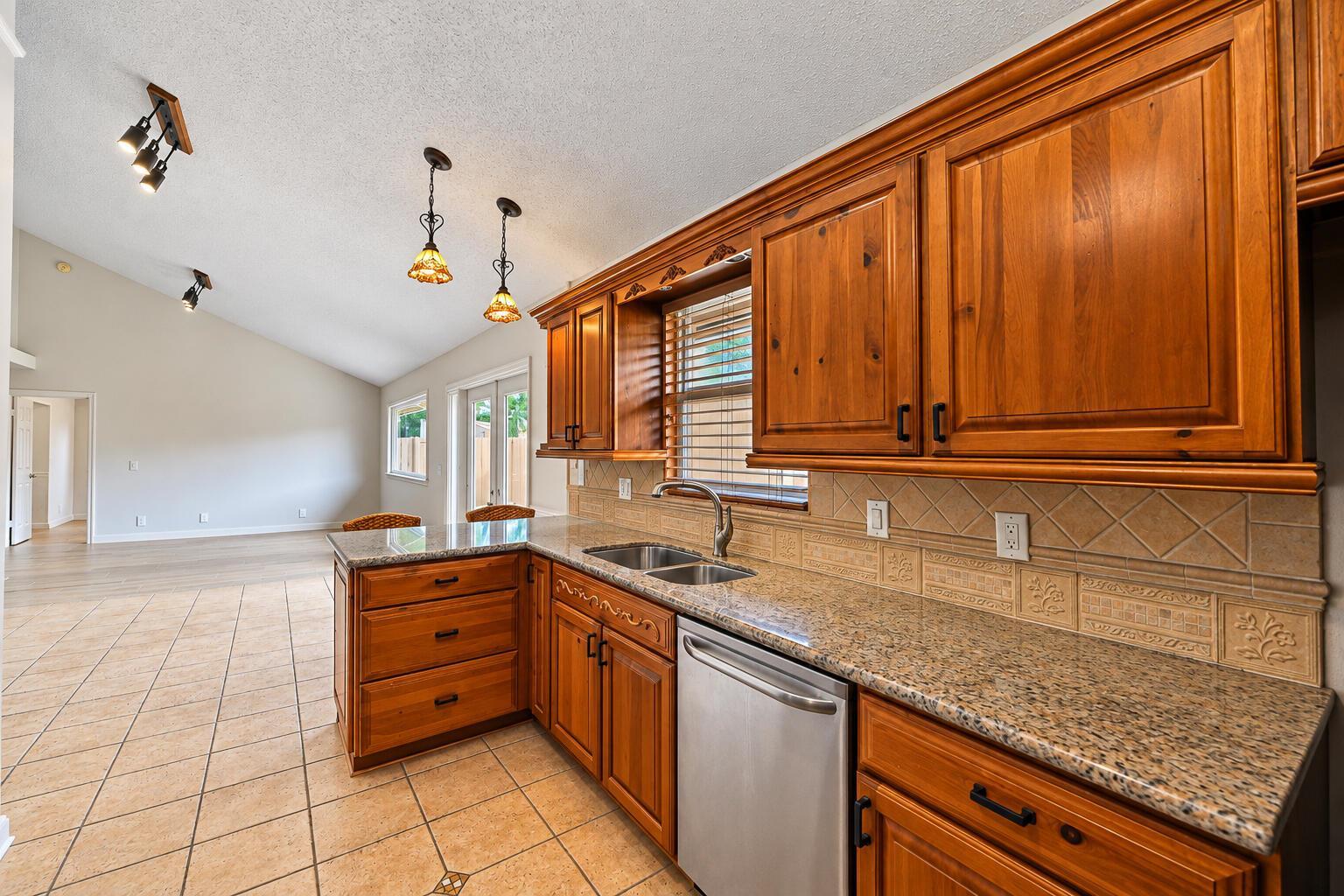 232 Maplecrest Circle, Jupiter FL 33458 photo 5