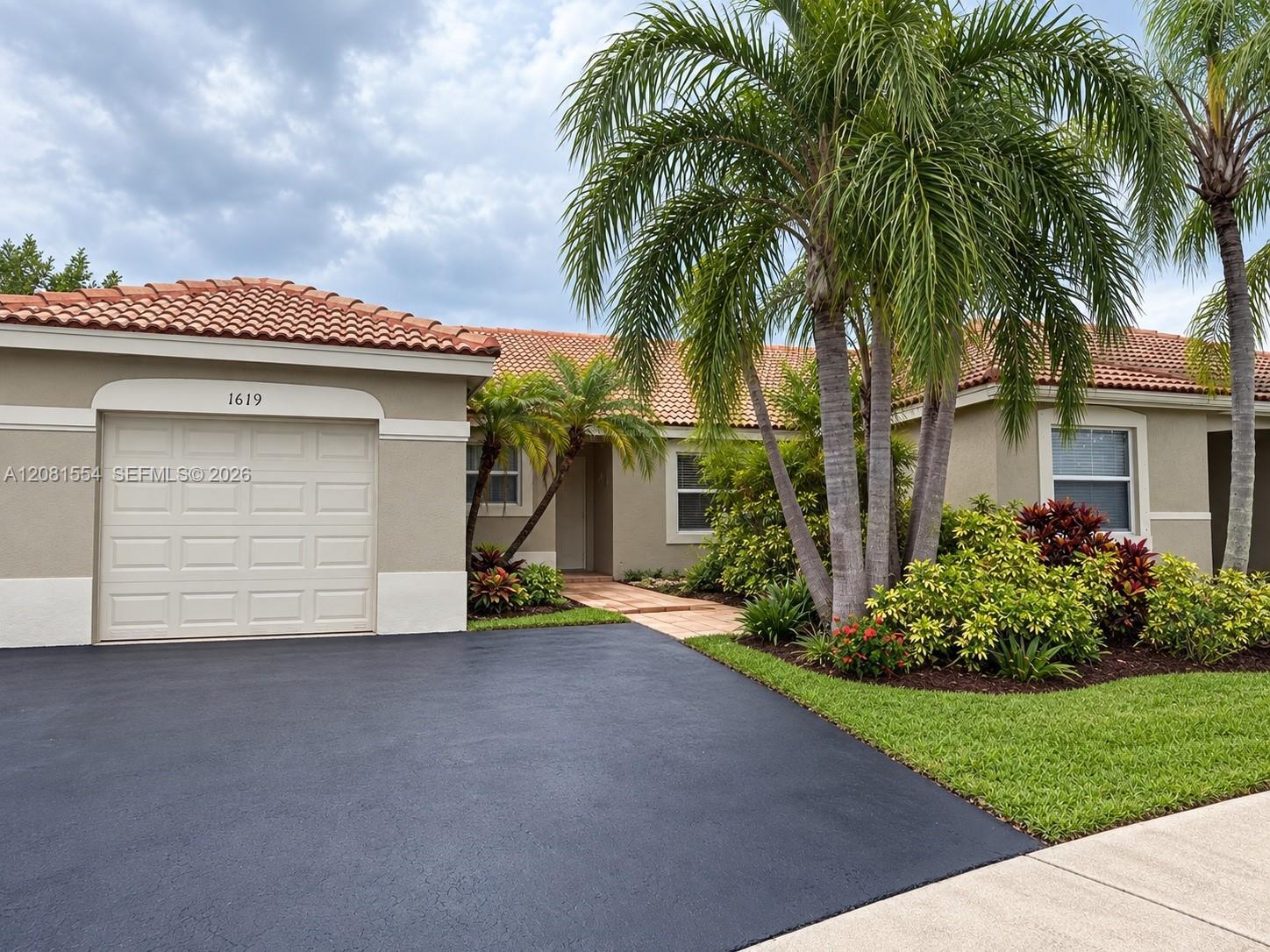 1619 Orion Ln, Weston FL 33327