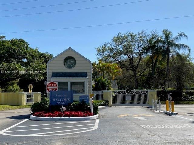 3437 NW 44th St # 204, Oakland Park FL 33309