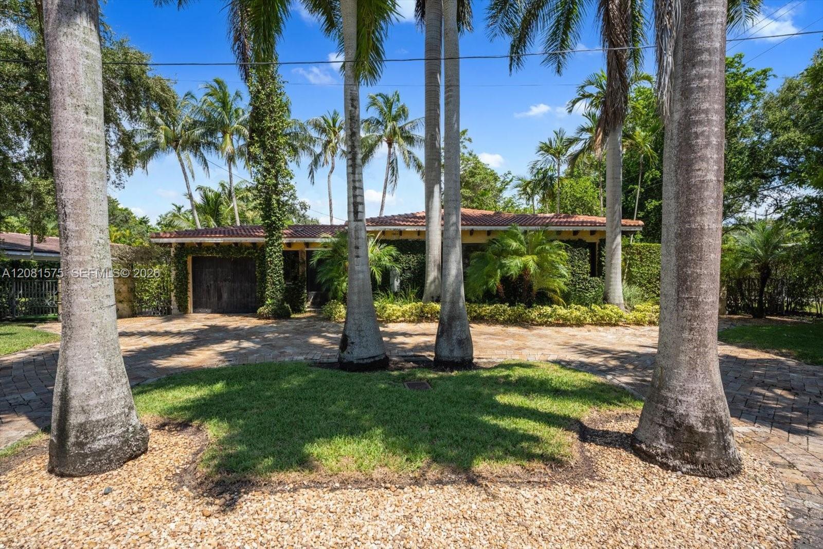 9204 NE 10th Ave, Miami Shores FL 33138 photo 2
