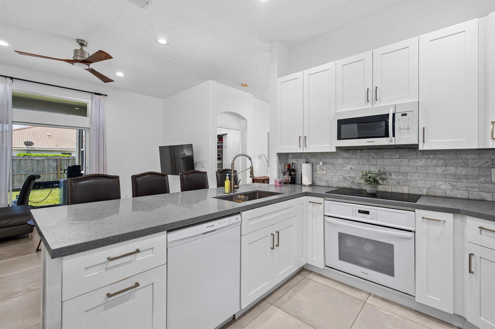 1834 CAPESIDE Circle, Wellington FL 33414 photo 3