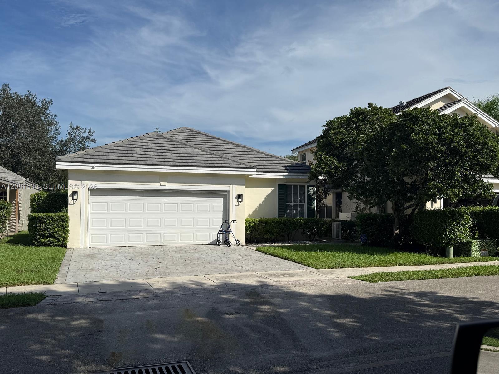 2957 Myrtle Oak Cir, Davie FL 33328 photo 2