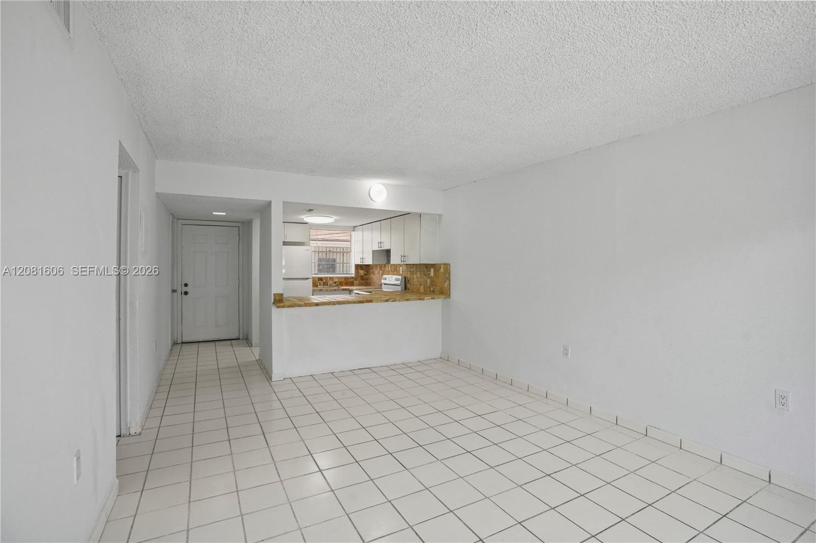 461 SW 7th St # 4, Miami FL 33130 photo 2