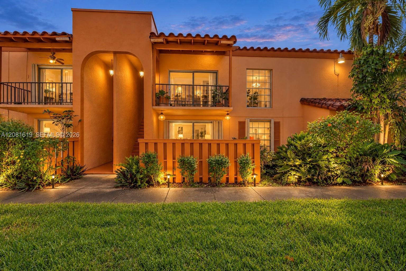 7110 Fairway Dr # L12, Miami Lakes FL 33014