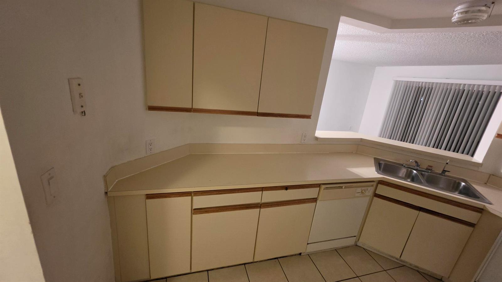 3453 NW 44TH Street # 104, Oakland Park FL 33309 photo 5