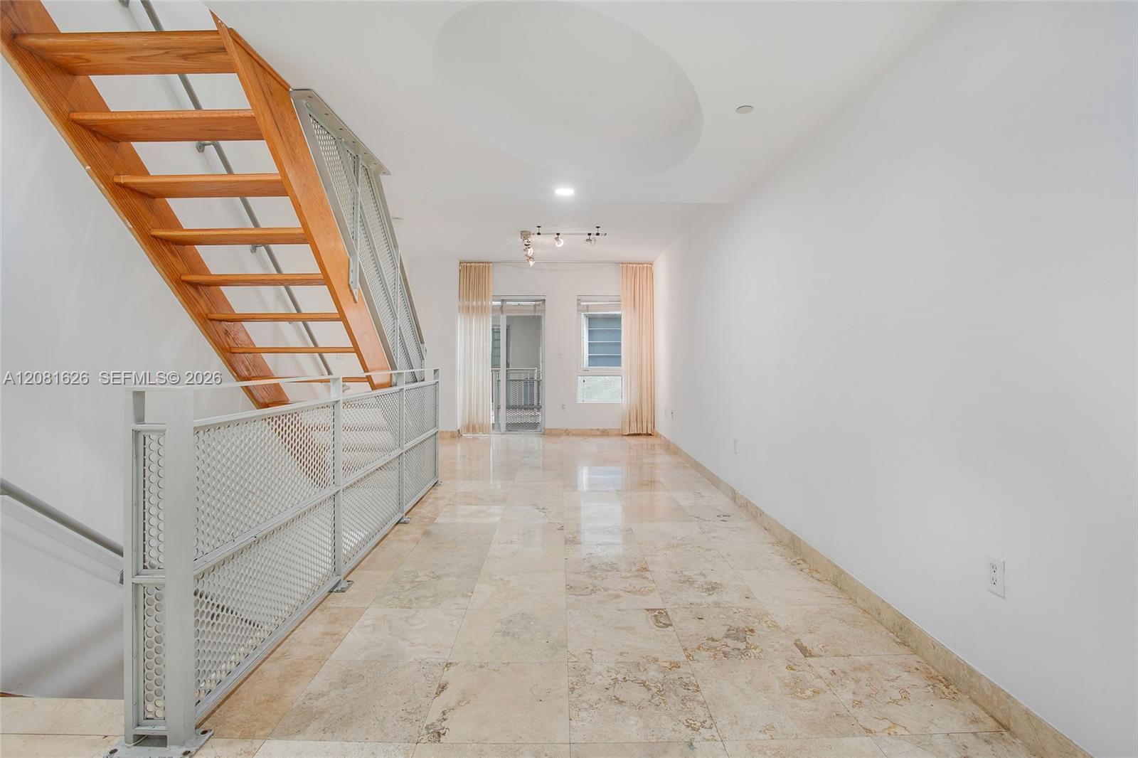 206 Washington Ave # 12, Miami Beach FL 33139 photo 3